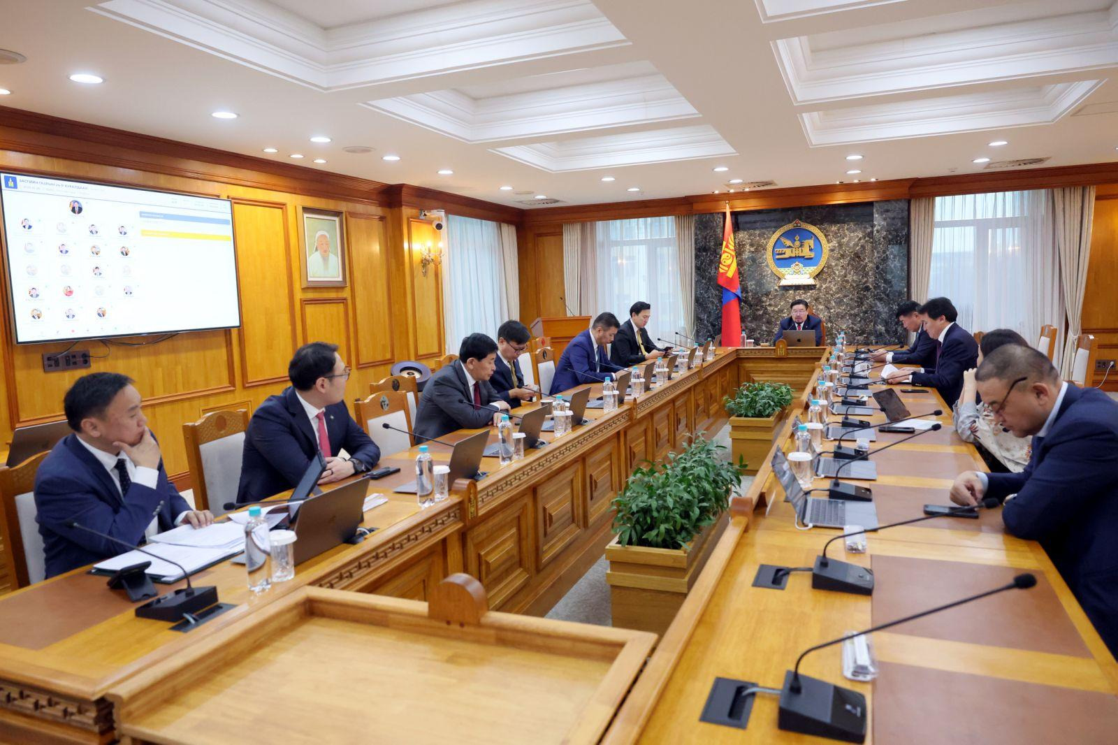 Шатахуун олголтод тавьсан хязгаарлалтыг цуцаллаа